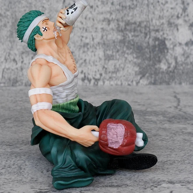 Roronoa Zoro trinkt Sake One Piece Figur