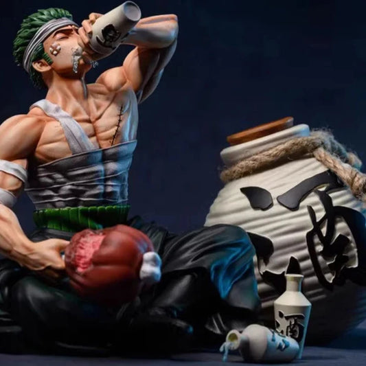 Roronoa Zoro trinkt Sake One Piece Figur